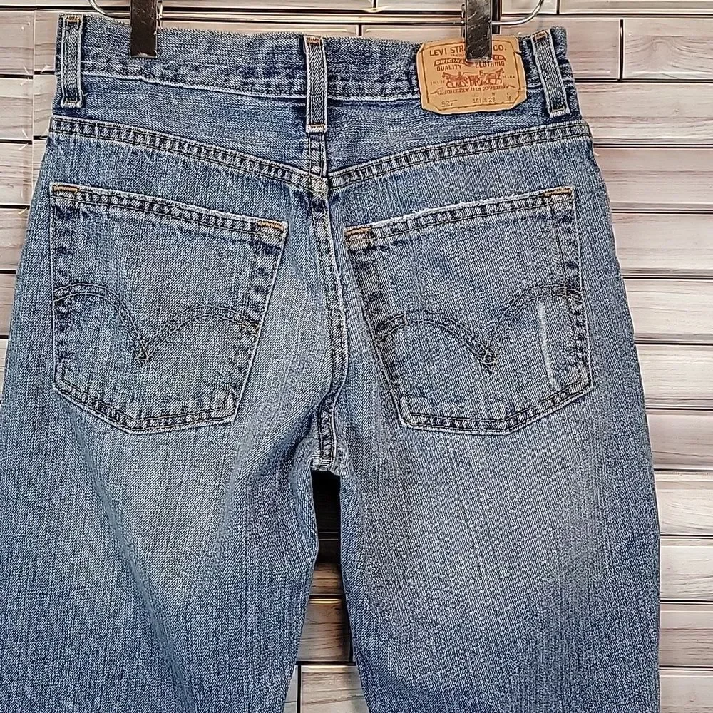Levi's 527 red tab blue denim bootcut jeans Size 28 Juniors 16